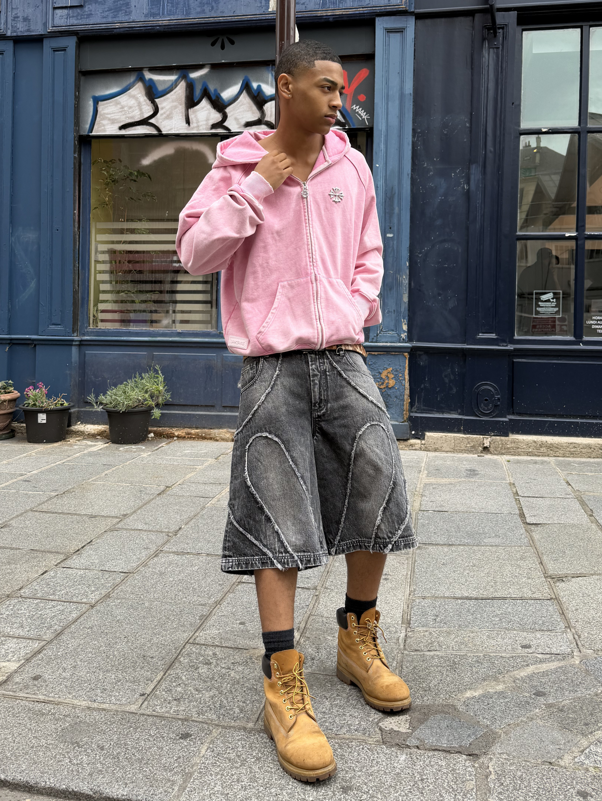 Arnmor Black Jorts