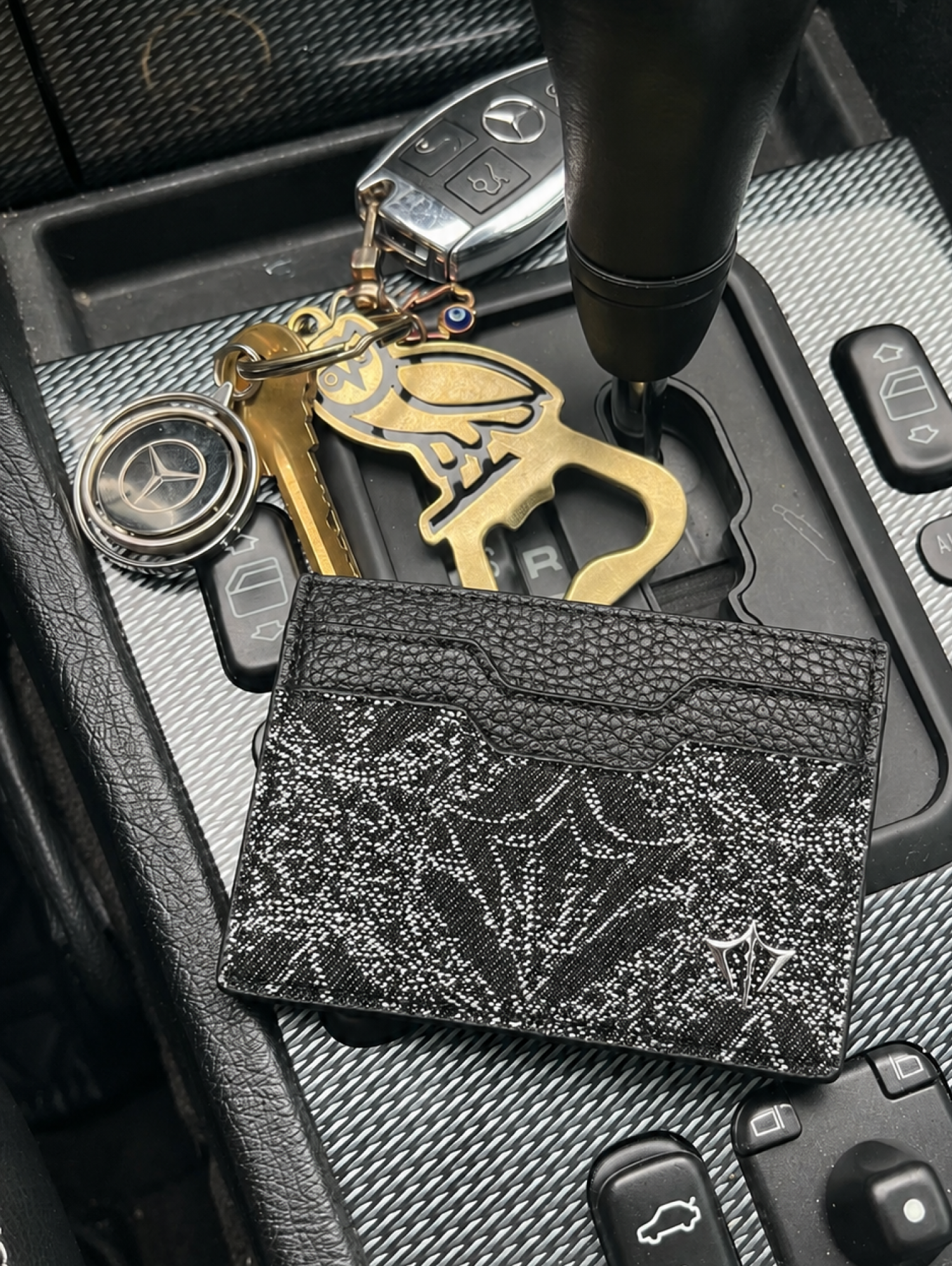 MATCHING CARDHOLDER