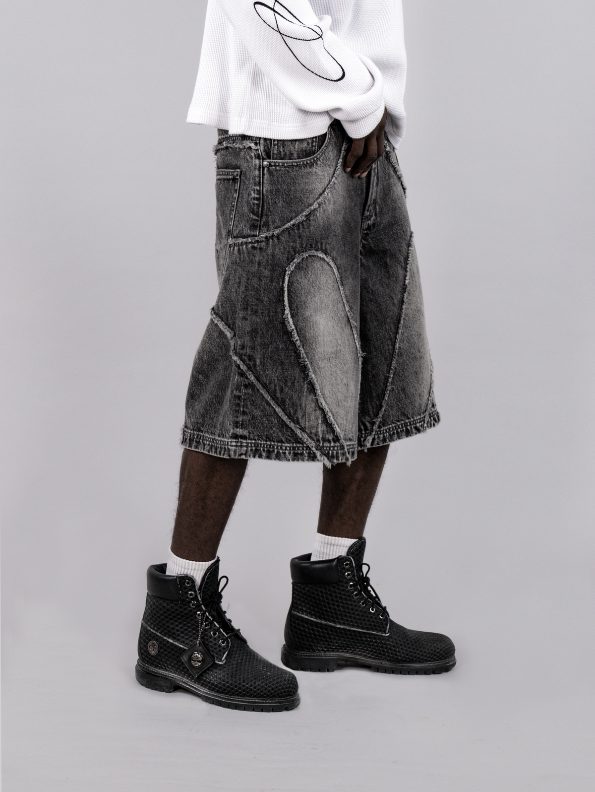 Arnmor Black Jorts