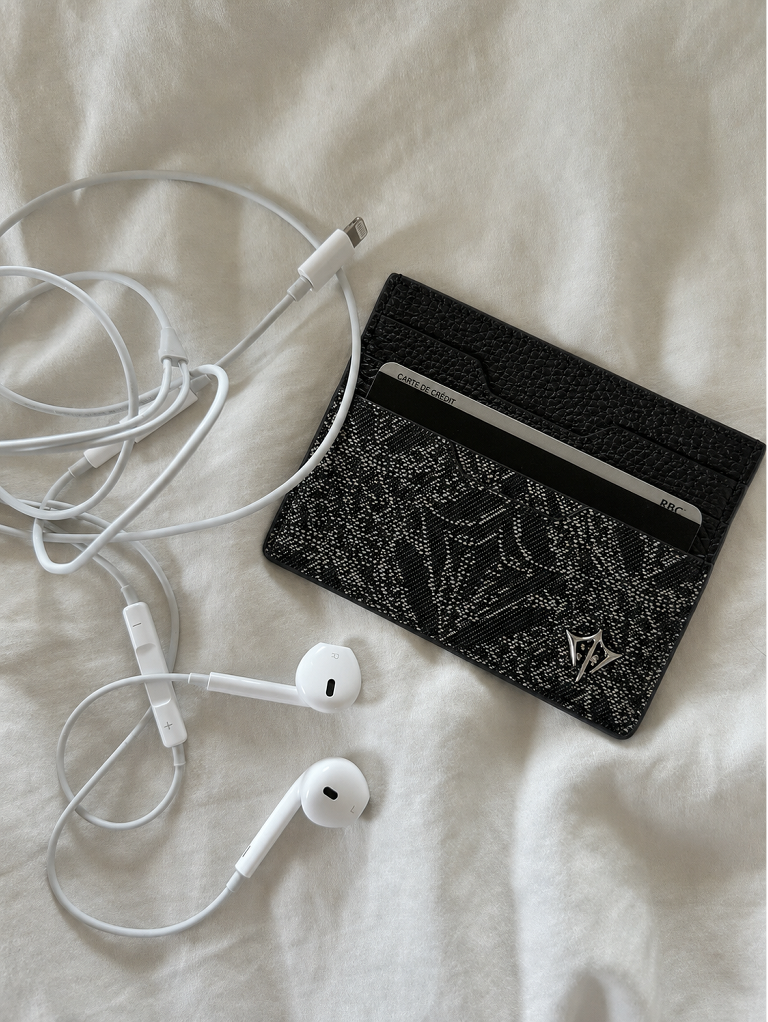 MATCHING CARDHOLDER