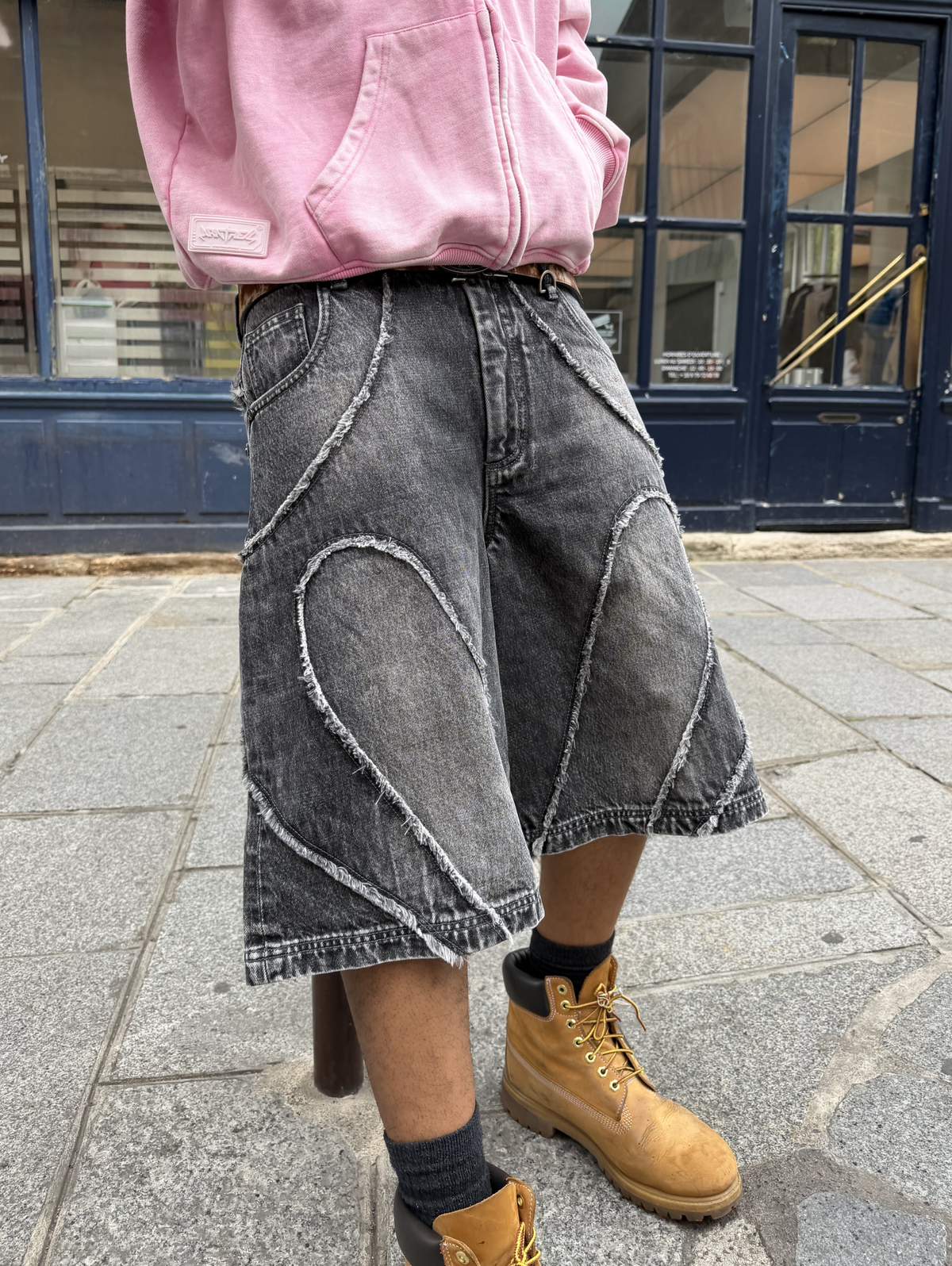 Arnmor Black Jorts