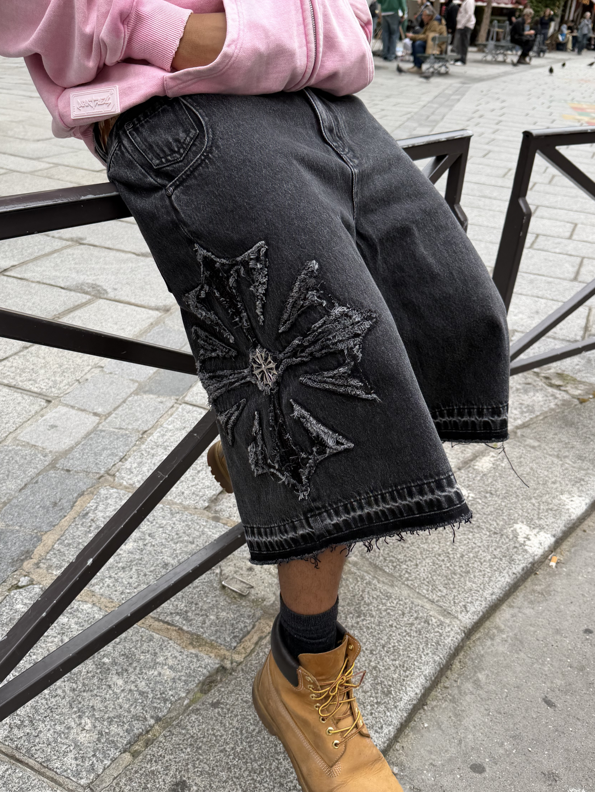 Relic Black Jorts